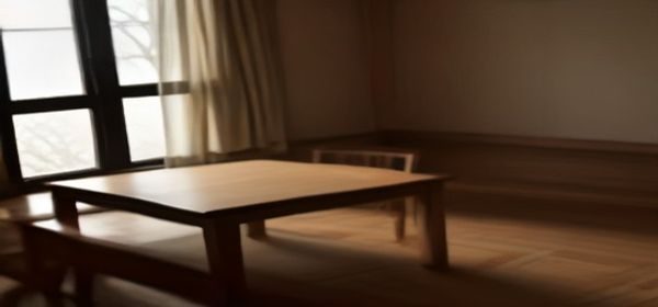 内容审核工作室内，审核员面对多屏幕界面进行关键词过滤系统配置，画面呈现现代化平台合规运营场景，冷色调专业感